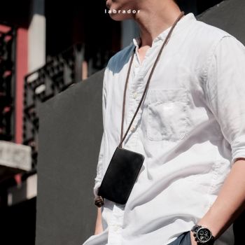KNOT neck strap pocket