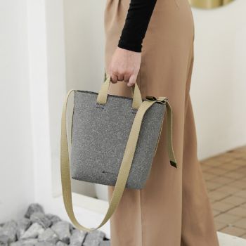 RE bucket bag S