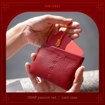 SNAP passion red card case